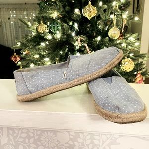 Women’s TOMS polka dotted espadrilles